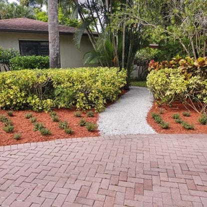 Exquisite Landscape Design - Harmonizing Hardscape and Greenery for Captivating Outdoor Ambiance